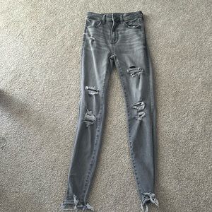Gray, Amwrican Eagle, Skinny jeans! Never worn, but without tags.